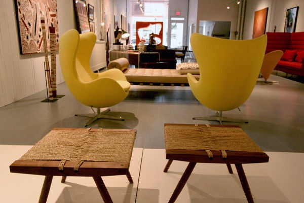 Original Pair Arne Jacobsen Egg Chairs Fritz Hansen For Sale 3
