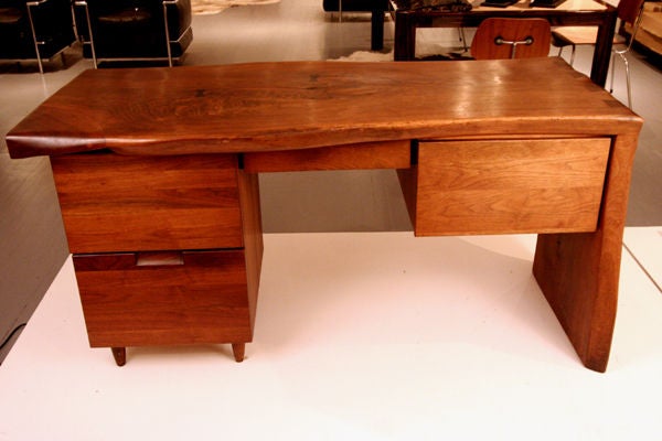 Walnut Desk by Phillip Lloyd Powell In Good Condition In Atlanta, GA