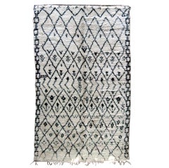 Large vintage Gemotrical Morrocan wool rug carpet Beni Ouarain 1