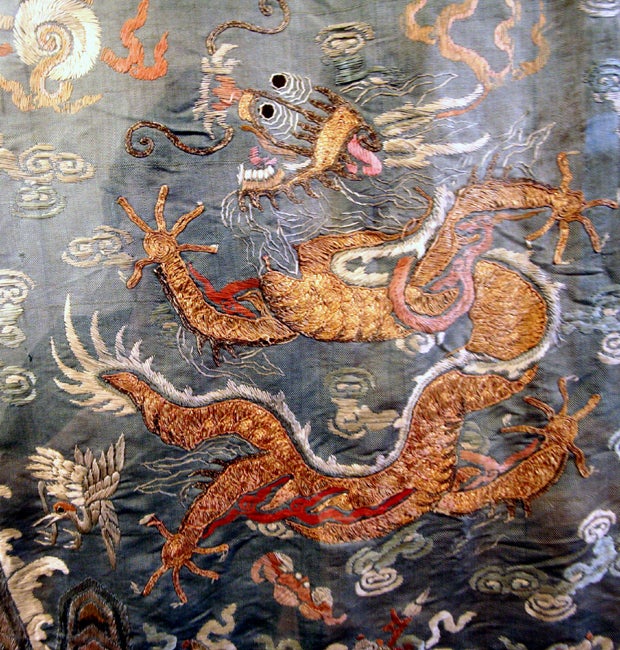 Chinese Silk Embroidered Dragon Robe Ching Dynasty In Good Condition In Atlanta, GA
