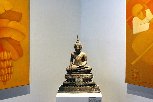 Gilt A Magnificant Bronze Buddha Statue Thailand
