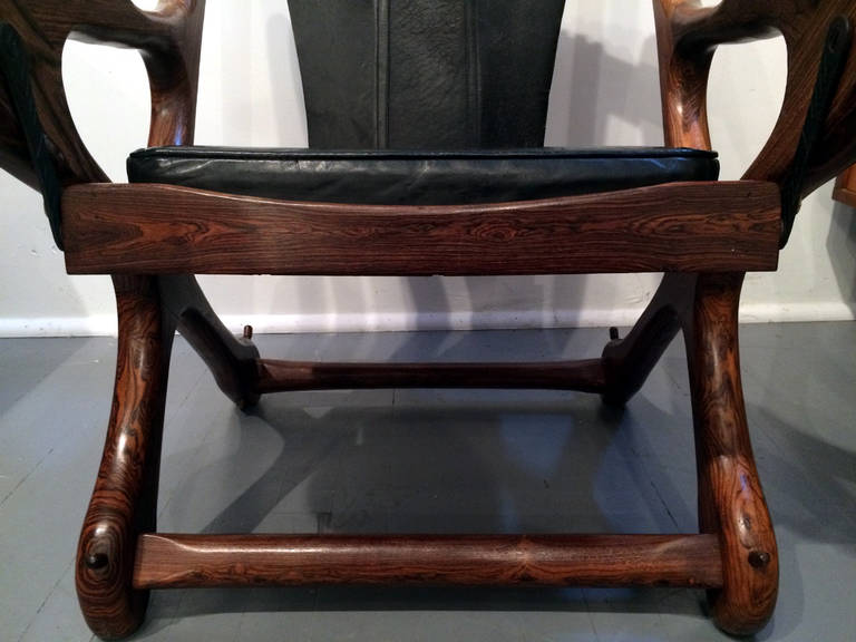 Fin du 20e siècle Chaise longue et repose-pieds Don Shoemaker en bois de rose et cuir en vente
