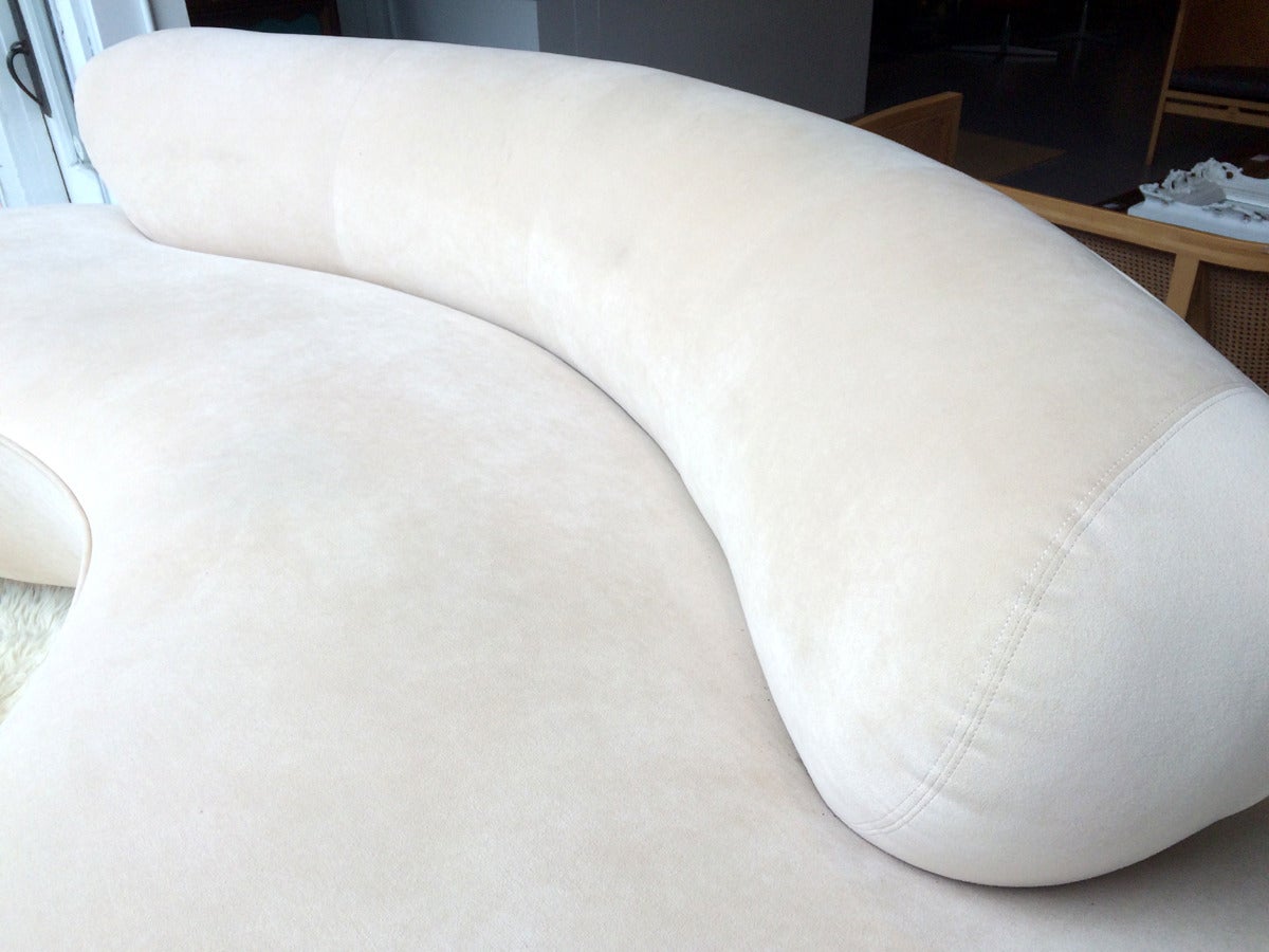 Serpentine Sofa Designed by Vladimir Kagan for Directional 3