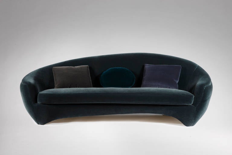 Mattia Bonetti designs a limited edition sofa for 21st Gallery in collaboration with Paul Kasmin gallery.

Limited Edition of 20.
2014.

The life of Mattia Bonetti stands as a testament to the vast creative potential of ambiguity, uncertainty,