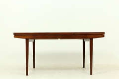Gorgeous Rosewood Dining Table w/ Leaves