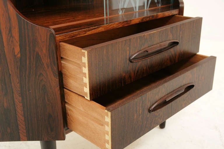 Gorgeous Rosewood Corner Cabinet 2