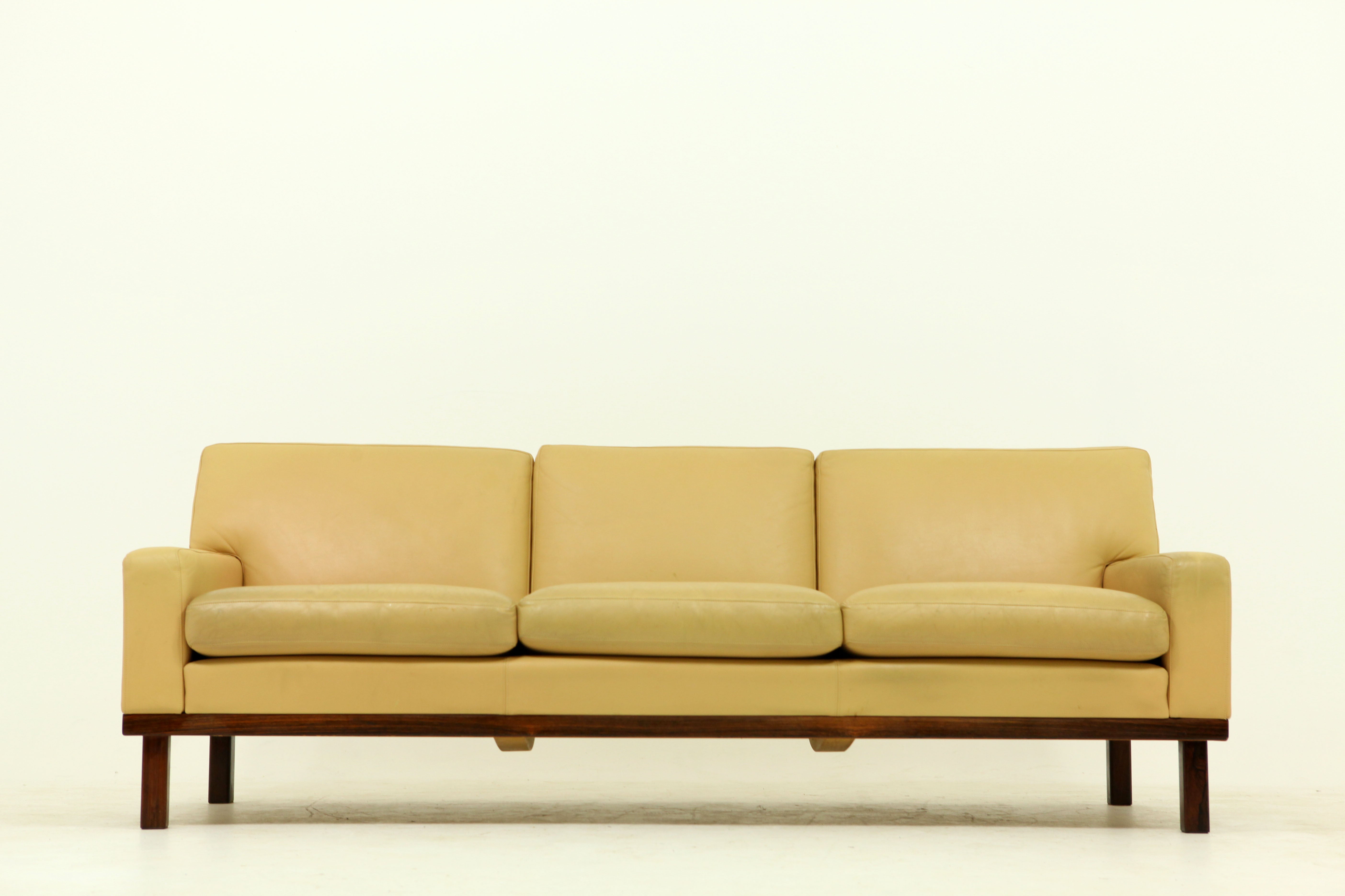 Danish Cream Leather Sofa For Sale at 1stDibs