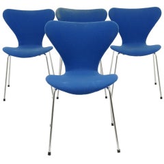 Set 4 Arne Jacobsen 3107 Series 7 Chairs