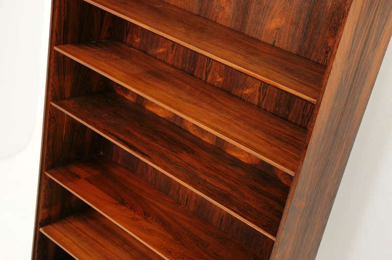 Rosewood Open Bookcase Shelf 299-MD5(A) In Excellent Condition In Vancouver, BC