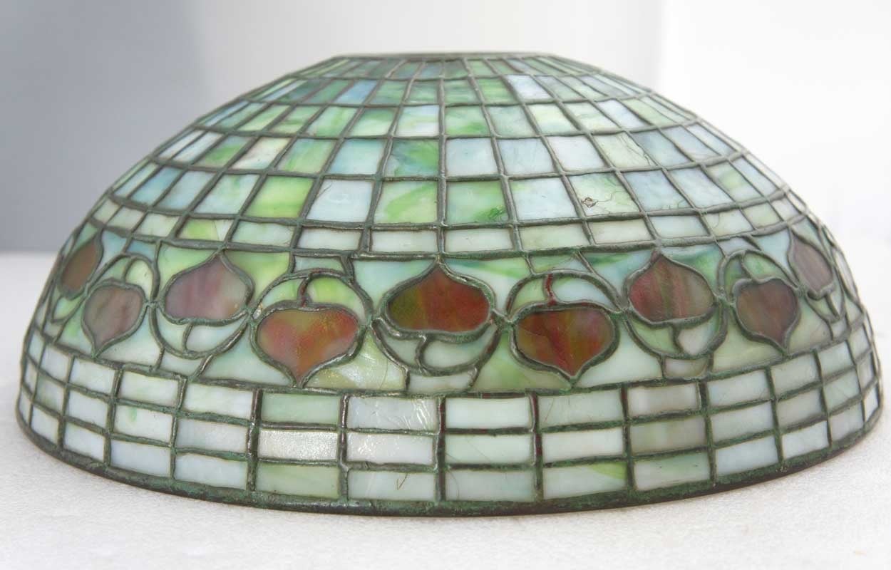 American Tiffany Studios Green Shade Leaded Glass Acorn Lamp Shade In Good Condition For Sale In Denver, CO