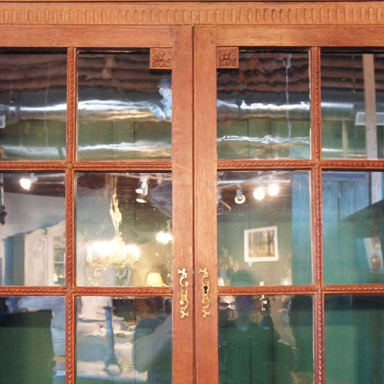 French Provincial Louis XVI Oak Glazed Door Step-Back Cupboard In Good Condition In Denver, CO