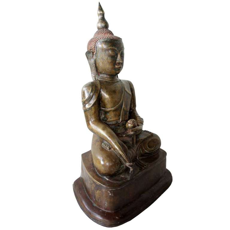 Early Tibetan Bronze Buddha In Excellent Condition For Sale In Denver, CO