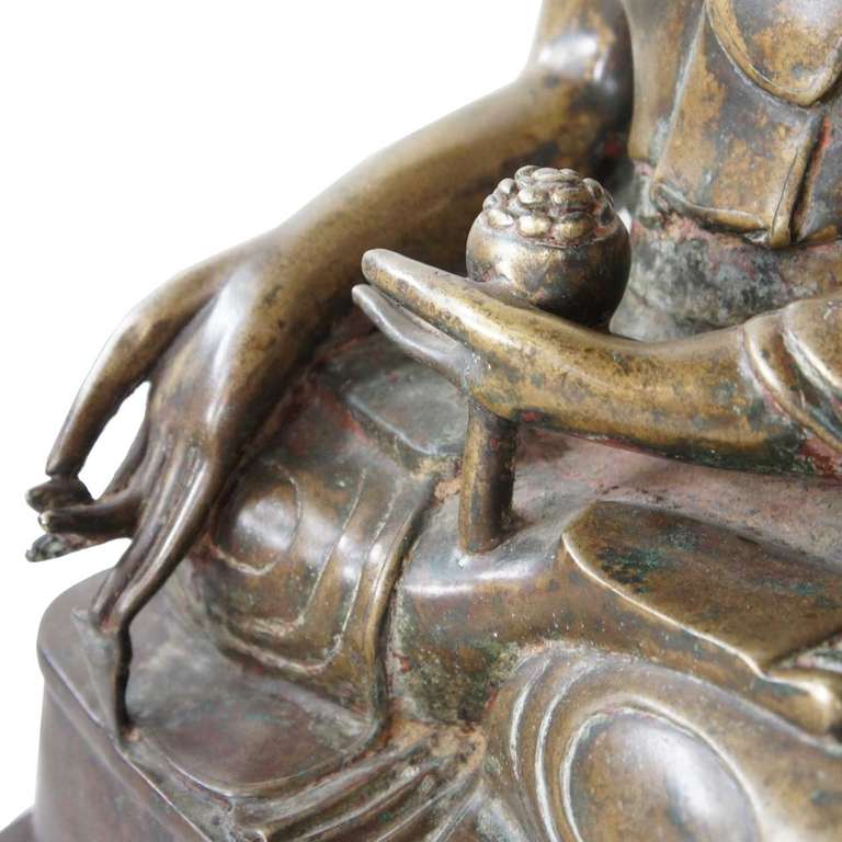 Early Tibetan Bronze Buddha For Sale 1