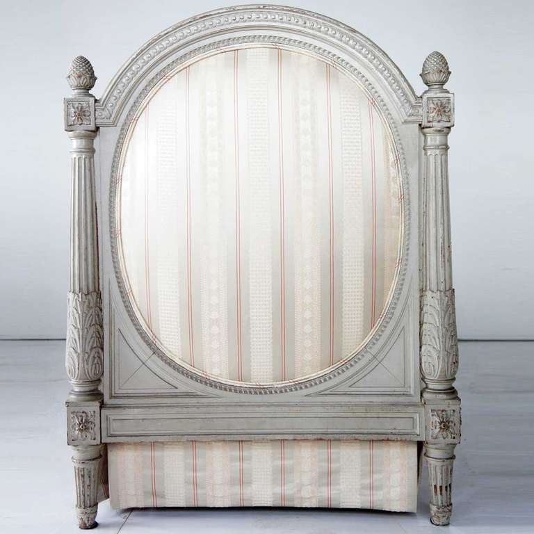 French Louis XVI Style Painted and Upholstered Daybed 1