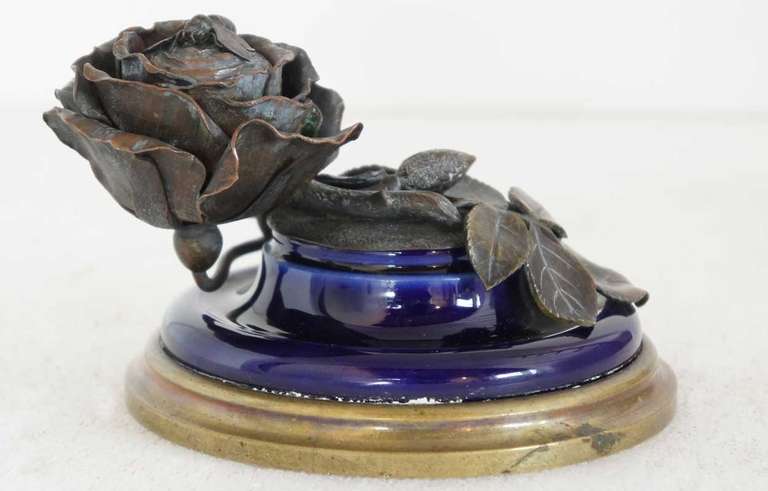 French Napoleon III Bronze Mounted Bee and Cobalt Porcelain Inkwell In Good Condition In Denver, CO