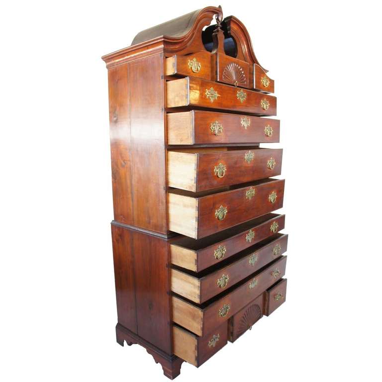 American Chippendale Walnut Bonnet Top Chest on Chest In Good Condition For Sale In Denver, CO