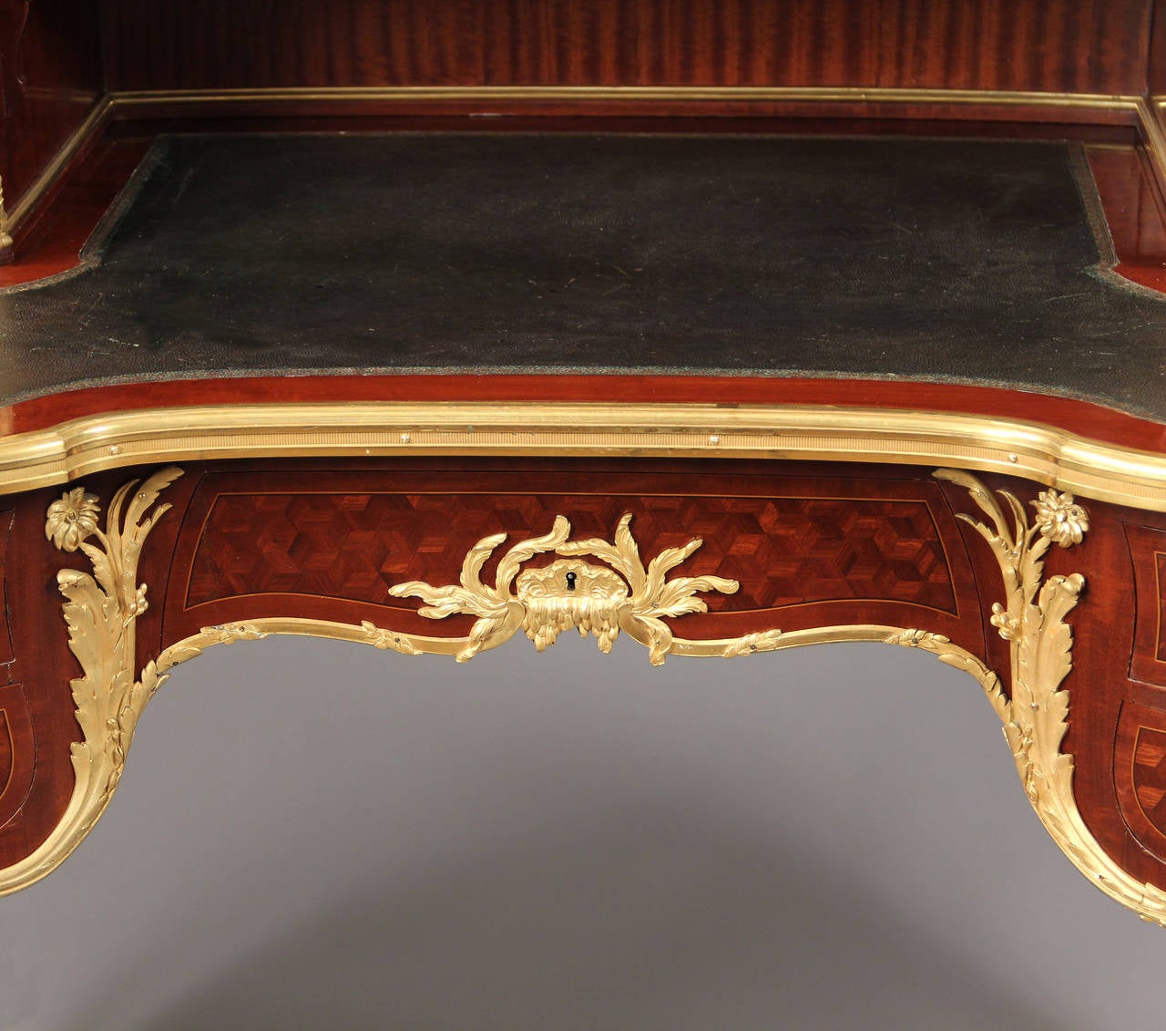 Rare and Very Special Late 19th Century Bureau by François Linke In Good Condition For Sale In New York, NY