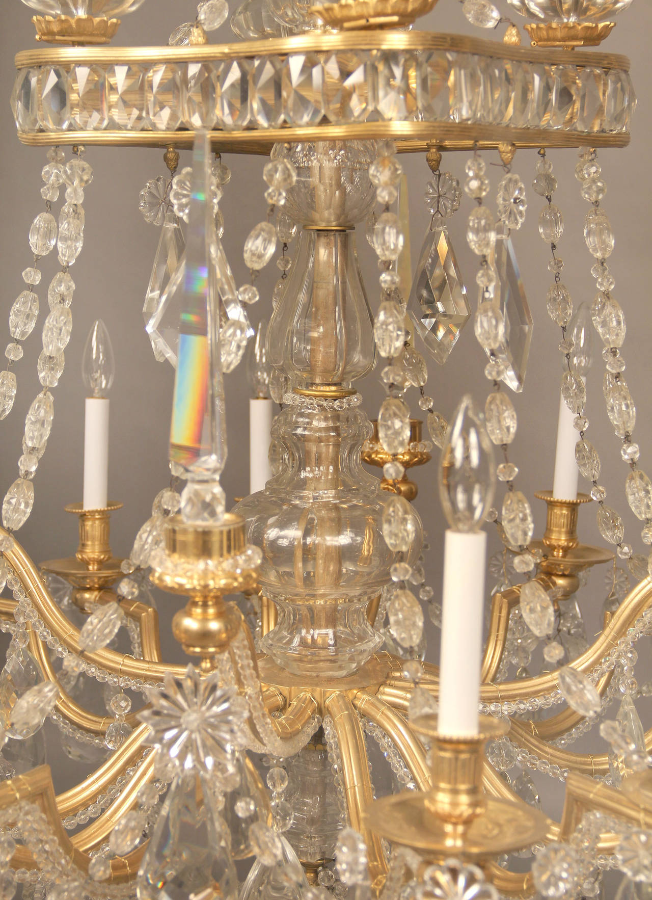 Doré Très beau lustre en cristal de Baccarat du milieu du 19e siècle en vente