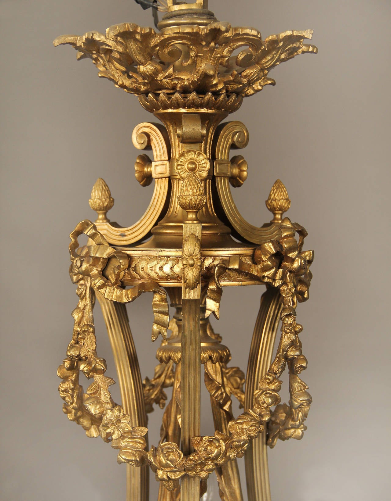 French Late 19th Century Gilt Bronze Twelve-Light Chandelier