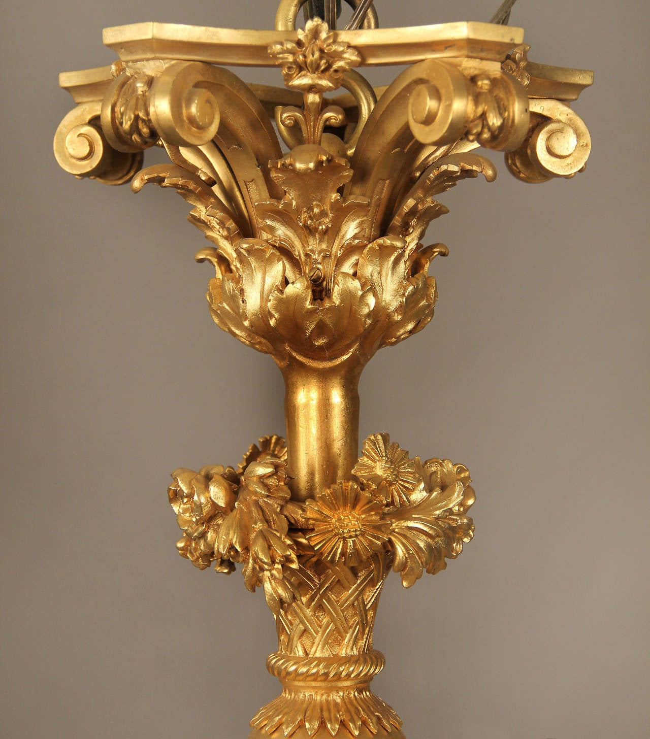 Belle Époque Unusual and Great Quality Early 20th Century Gilt Bronze Chandelier