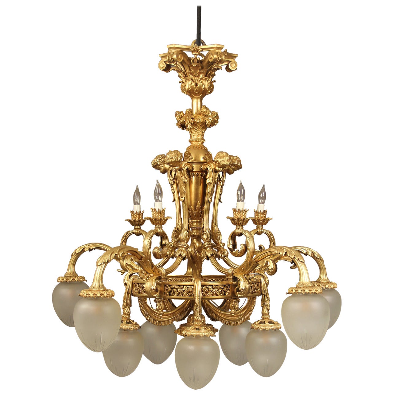 Unusual and Great Quality Early 20th Century Gilt Bronze Chandelier