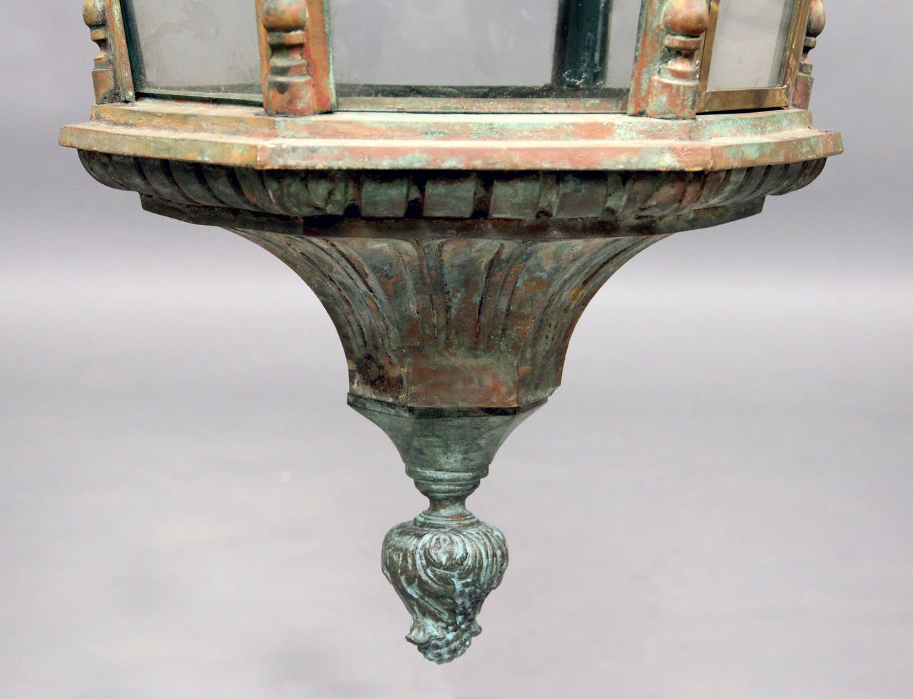 Grande lanterne de rue à six lumières en bronze de la fin du XIXe siècle Bon état - En vente à Long Island City, NY