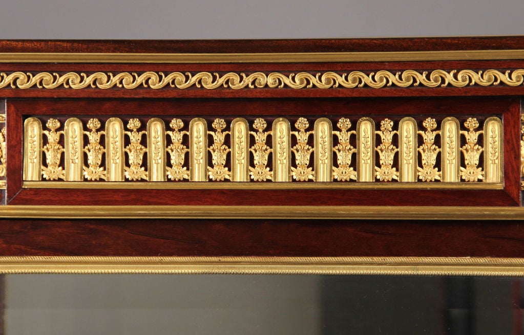 Vitrina de gran calidad montada en bronce dorado de François Linke Belle Époque en venta