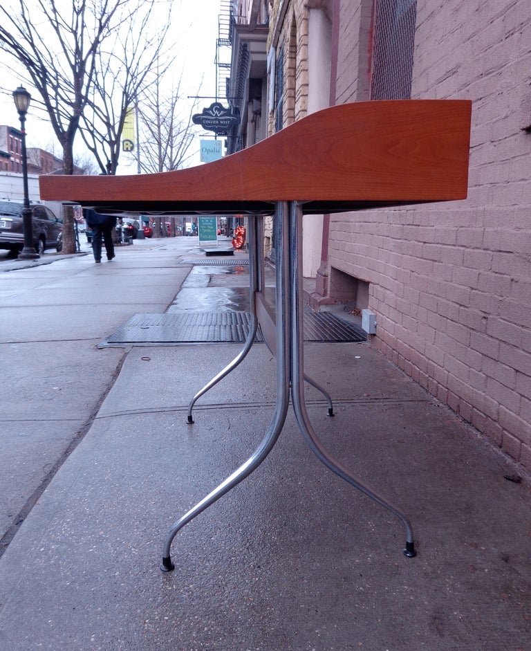 Mid-20th Century Swaged Leg Desk by George Nelson for Herman Miller