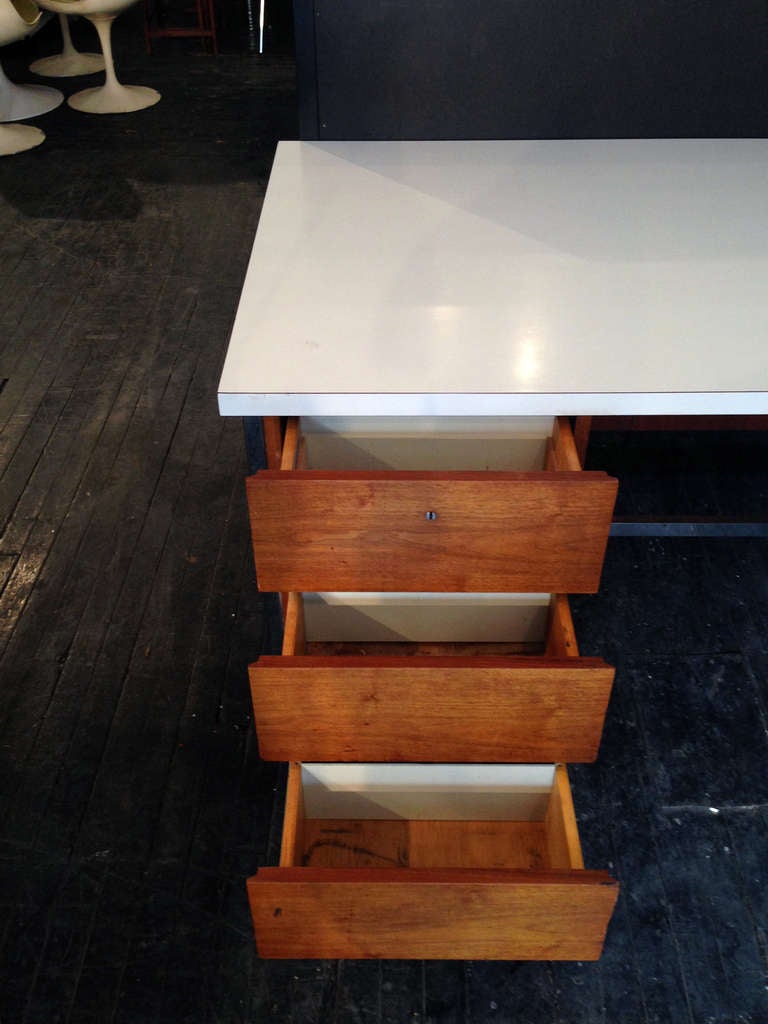 Mid-20th Century Florence Knoll Executive Desk and Return for Knoll circa 1960