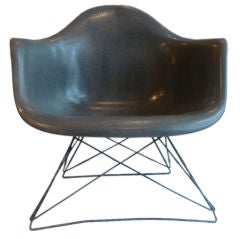 Eames LAR Lounge Chair with Cats Cradle base, Herman Miller