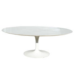 Eero Saarinen Oval Tulip Pedestal Dining Table. Knoll 1960