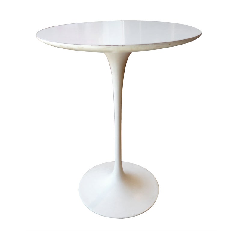 Eero Saarinen Tulip Side Table for Knoll International at 1stdibs