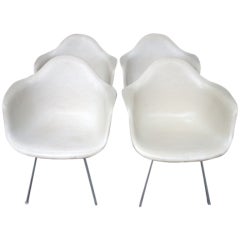 Charles 
Ray Eames Arm Shell Chair Set of 4, Herman Miller 1960