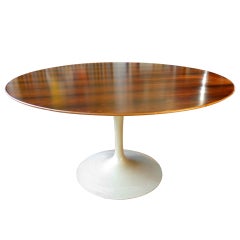Eero Saarinen 54" Rosewood Dining Table. Knoll 1960.
