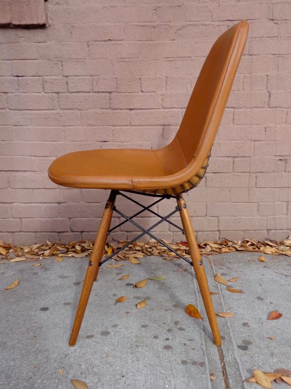 A perfect example of an early DKW-1 chair designed by Charles and Ray Eames, and produced by Herman Miller in Venice, California.