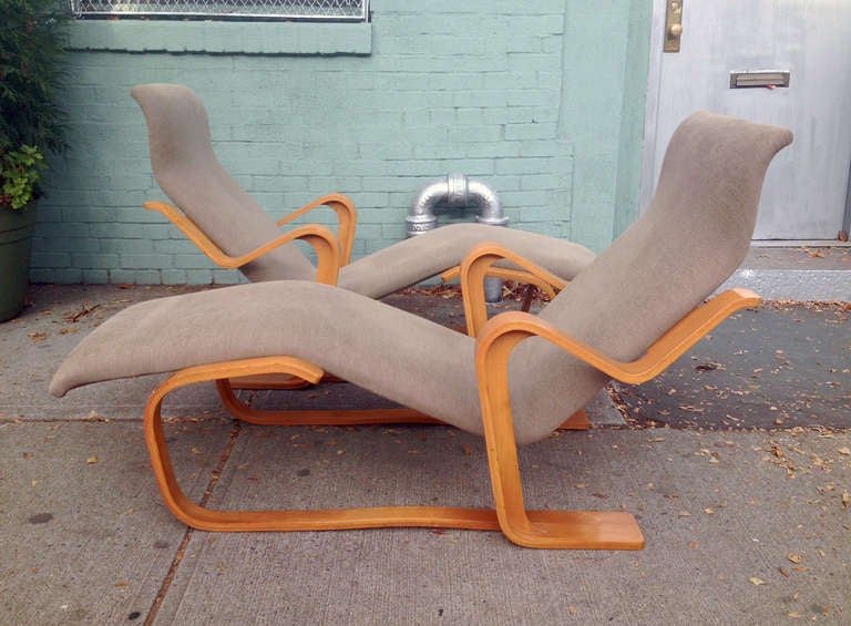 Single or Pair of Reclining Chair(s) designed by Marcel Breuer in 1936, manufactured by Knoll in 1970. Sold as a pair or separately.