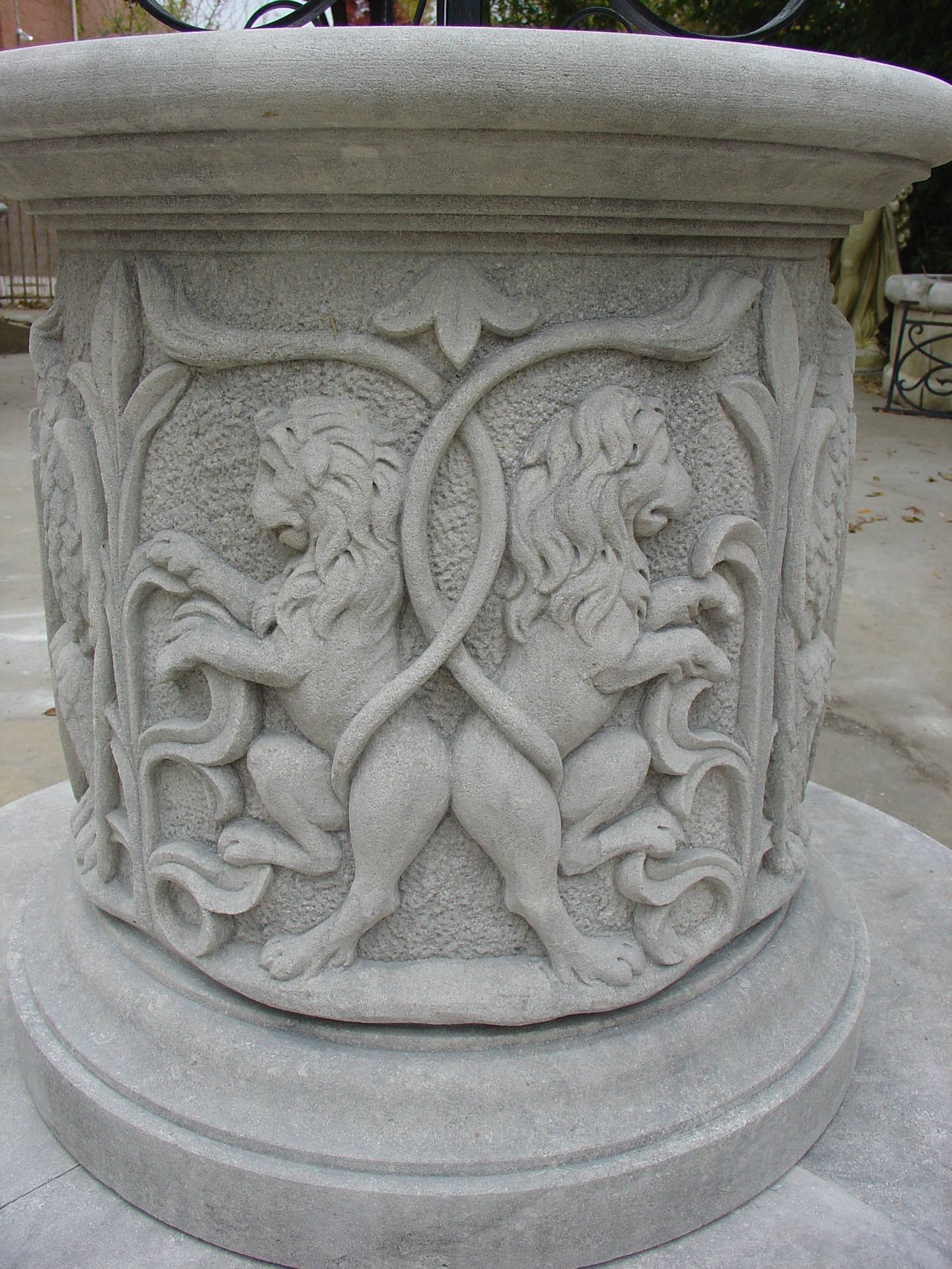 Hand Carved Limestone Well from Italy In Excellent Condition In Dallas, TX