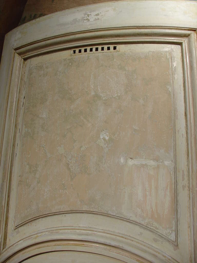 XIXe siècle Paire de portes anciennes peintes et incurvées, France, fin des années 1800