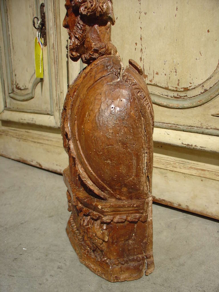 Rare 17th Century Walnut Wood Reliquary Bust In Good Condition In Dallas, TX