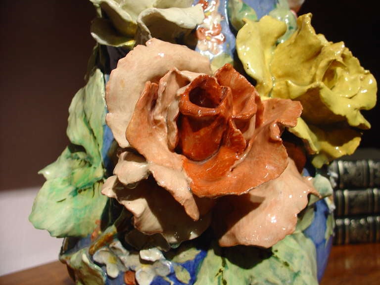 Antiquité Vase à Barbotine en Gros Relief - Ecole D'Auteuil Paris 3