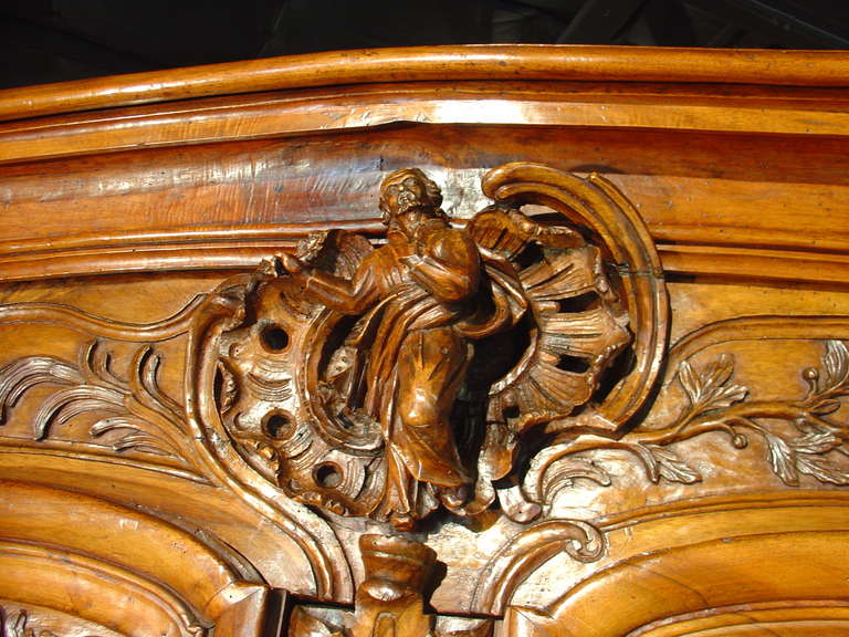 Rare armoire d'époque Régence en noyer Lyonnaise et ronce de noyer (1700-1730) 2
