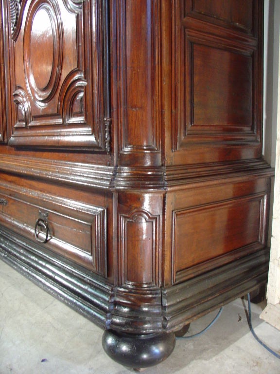 Grand Period Louis XIV Walnut Wood Armoire 1