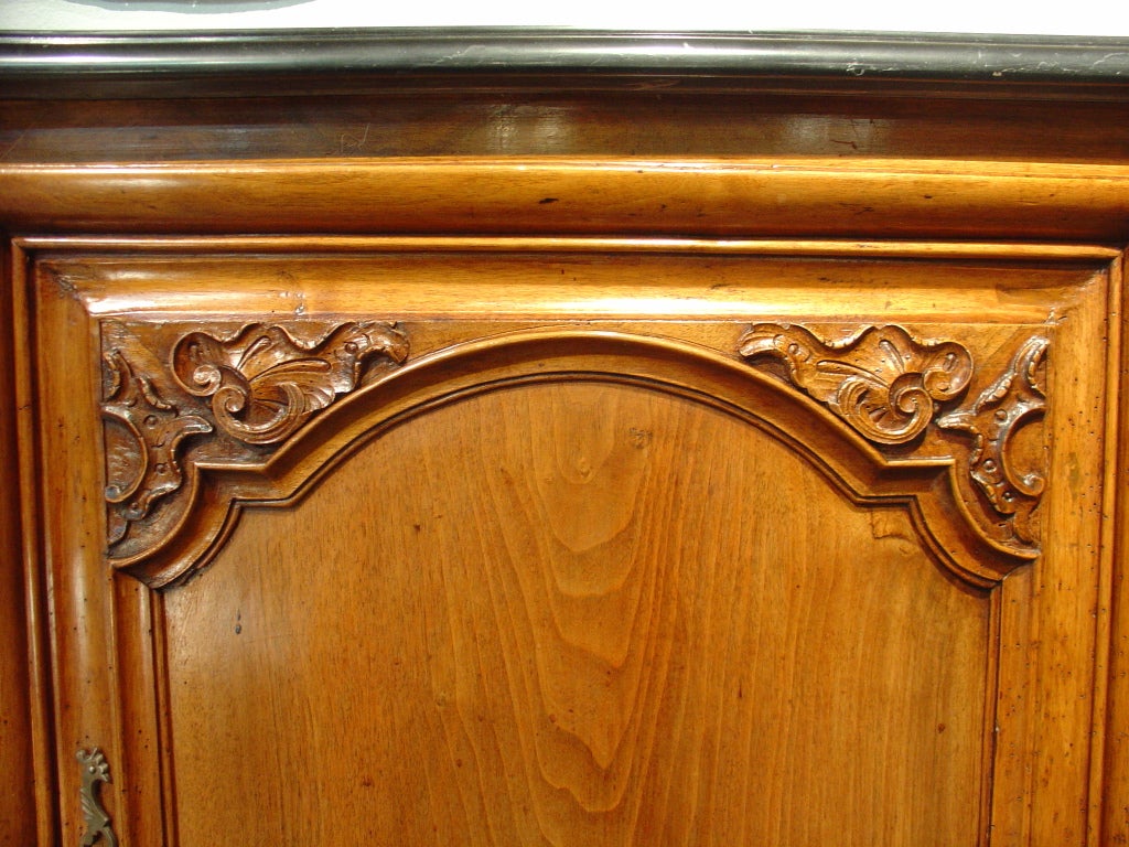 19th Century Walnut Wood Lyonnaise Buffet with St. Cyr Marble