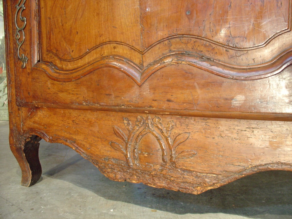 Early 1800's Fruitwood Homme Debout with Regional Carvings