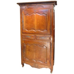 Early 1800's Fruitwood Homme Debout with Regional Carvings