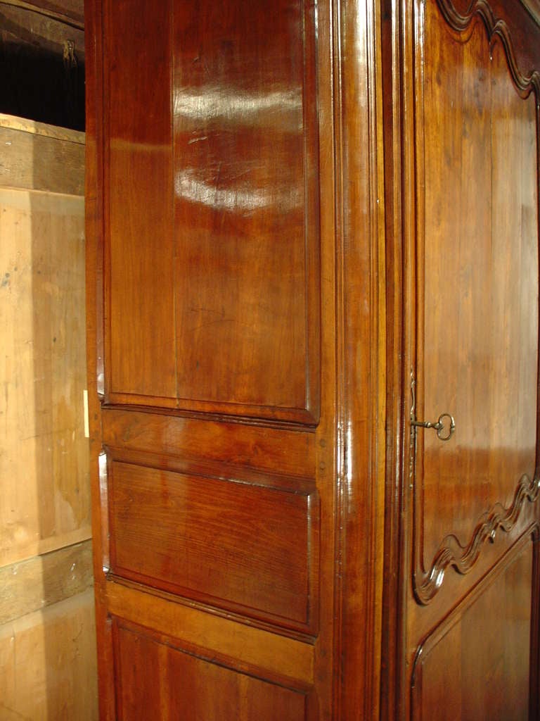 Imposing Louis XV Style Walnut Wood Bonnetiere, Circa 1800 2