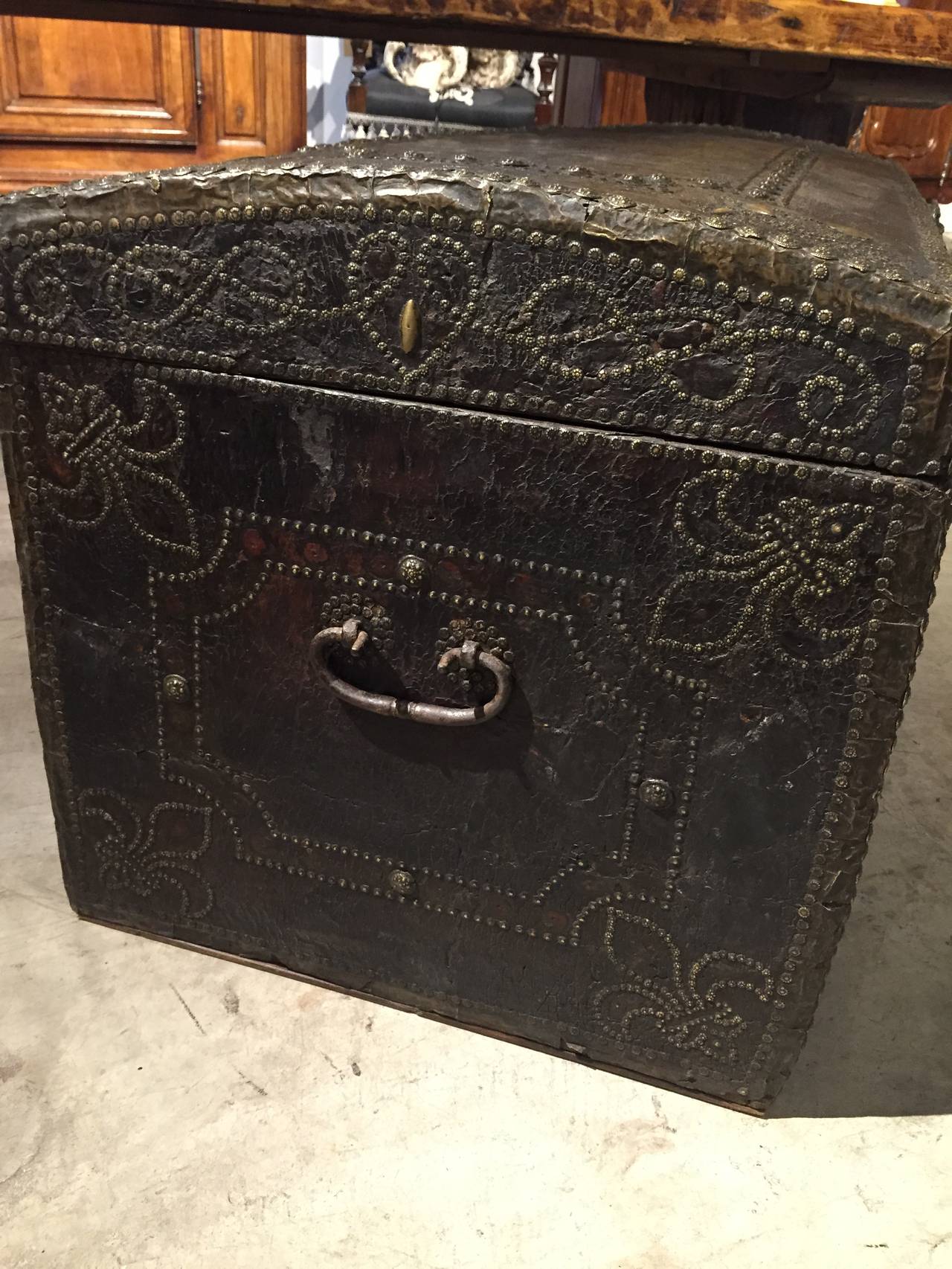 17th Century Royal French Leather Trunk In Good Condition In Dallas, TX