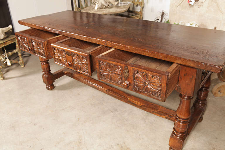 Antique Table from Southwest France, Late 1700s In Good Condition In Dallas, TX