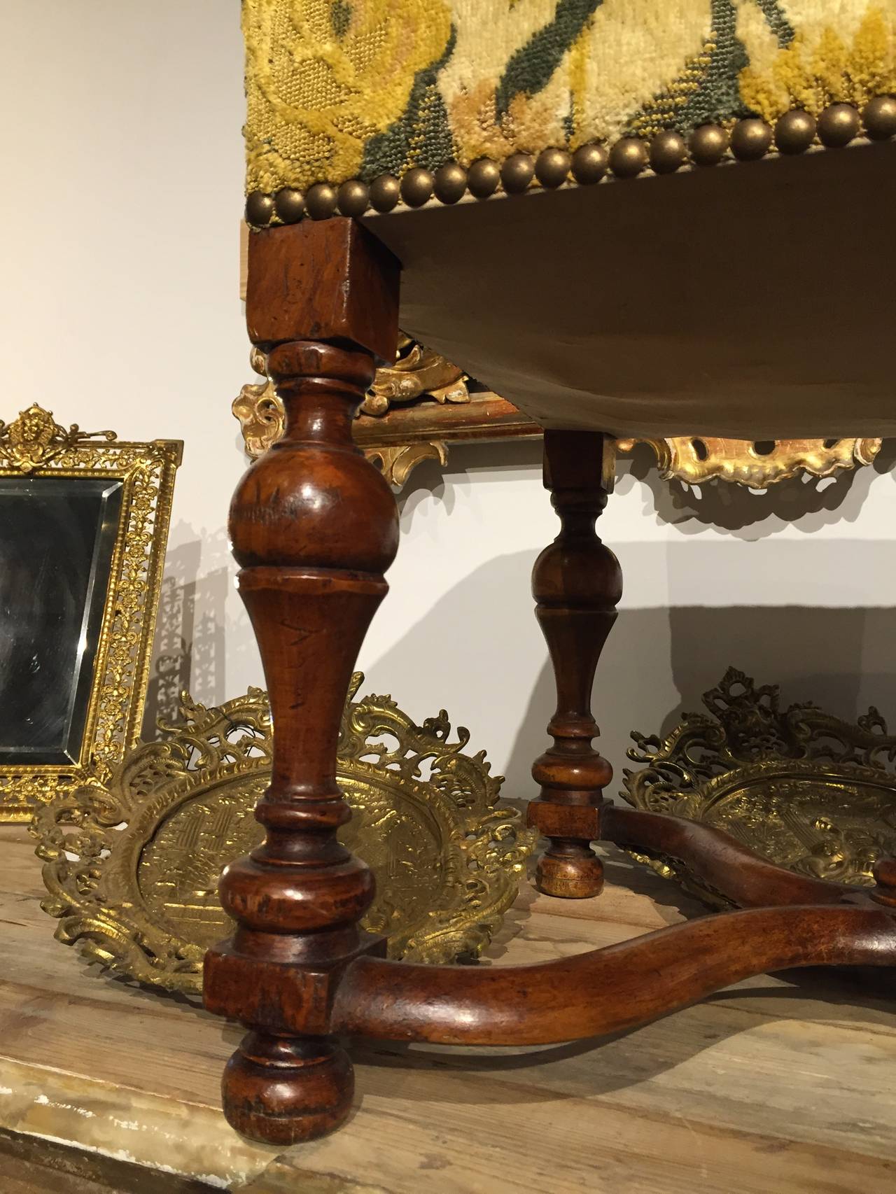 Pair of 19th Century Walnut Wood Tabourets from France In Excellent Condition In Dallas, TX