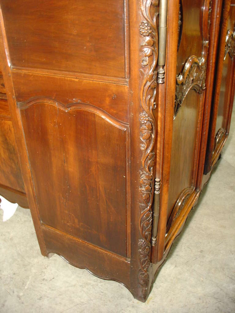 Beautiful 18th Century Walnut Wood Lyonnaise Armoire